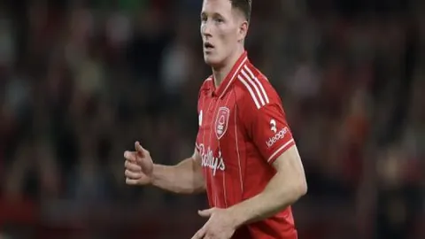 上海海港中超第4轮险胜广州队，冯劲斩获加盟球队处子球